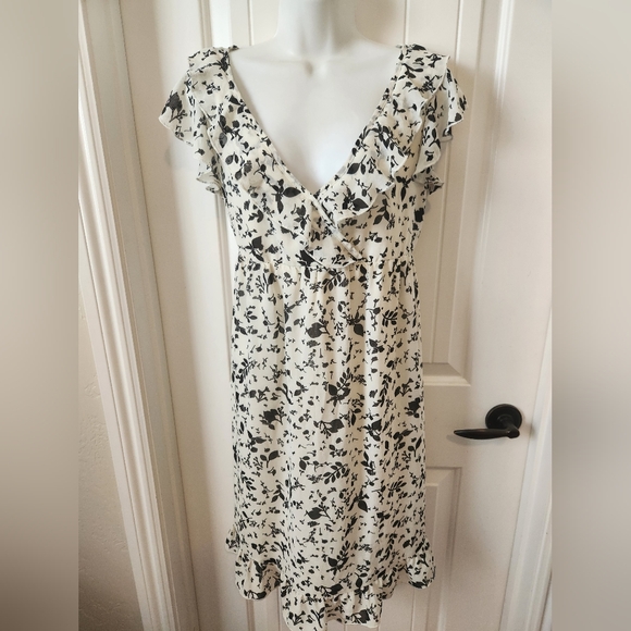 Converse One Star Black & White Floral V-neck Midi Dress Size M | - Picture 1 of 7